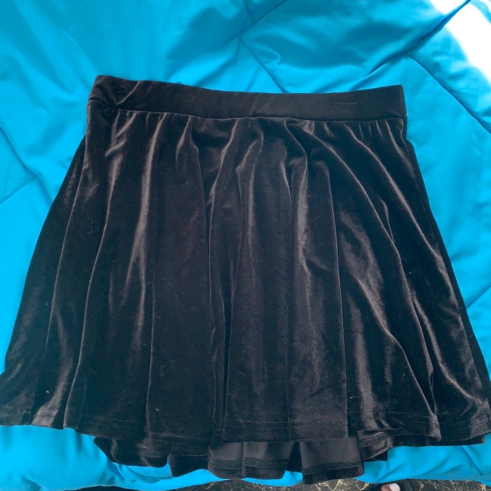 Black velvet flowy skirt